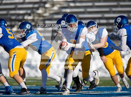 Thumbnail 3 in Catholic Central vs. Oakridge (MHSAA D5 Regional Final) photogallery.