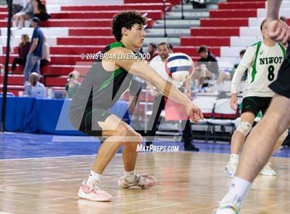 Thumbnail 2 in Niwot vs Grandview (CHSAA 5A Round 2) photogallery.