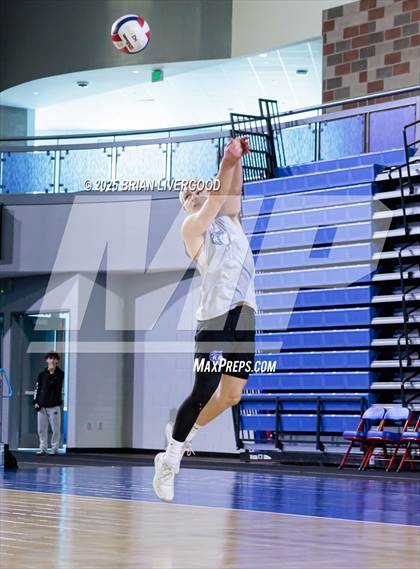 Thumbnail 2 in Niwot vs Grandview (CHSAA 5A Round 2) photogallery.