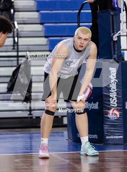 Thumbnail 3 in Niwot vs Grandview (CHSAA 5A Round 2) photogallery.
