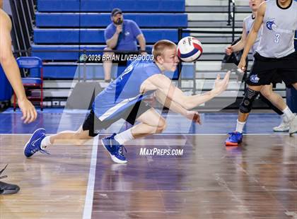 Thumbnail 2 in Niwot vs Grandview (CHSAA 5A Round 2) photogallery.