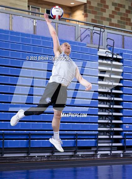 Thumbnail 2 in Niwot vs Grandview (CHSAA 5A Round 2) photogallery.