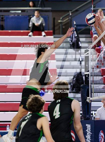 Thumbnail 2 in Niwot vs Grandview (CHSAA 5A Round 2) photogallery.