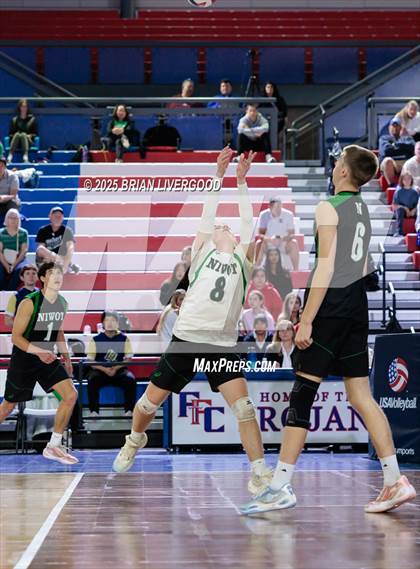 Thumbnail 3 in Niwot vs Grandview (CHSAA 5A Round 2) photogallery.