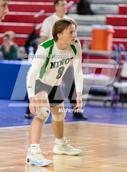 Thumbnail 2 in Niwot vs Grandview (CHSAA 5A Round 2) photogallery.