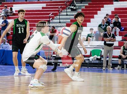 Thumbnail 2 in Niwot vs Grandview (CHSAA 5A Round 2) photogallery.