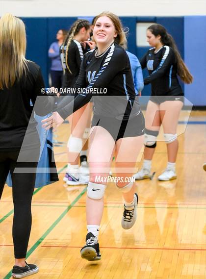 Thumbnail 2 in St. Mary's @ Deer Valley (AIA 4A Quarterfinals) photogallery.