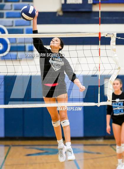 Thumbnail 2 in St. Mary's @ Deer Valley (AIA 4A Quarterfinals) photogallery.