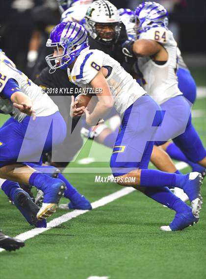 Thumbnail 3 in Malakoff vs Brock (UIL 3A Division 1 Semifinal) photogallery.