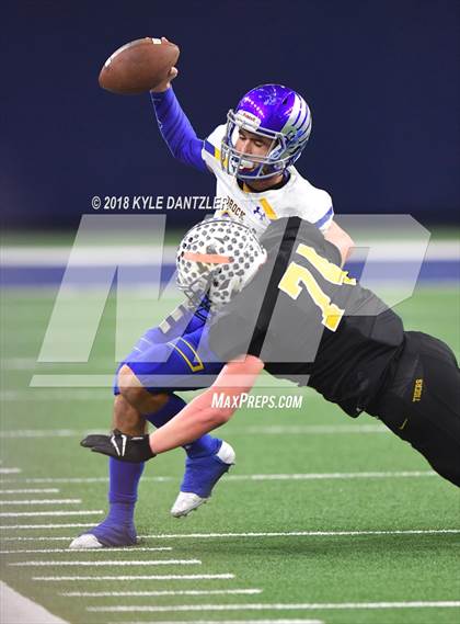 Thumbnail 1 in Malakoff vs Brock (UIL 3A Division 1 Semifinal) photogallery.
