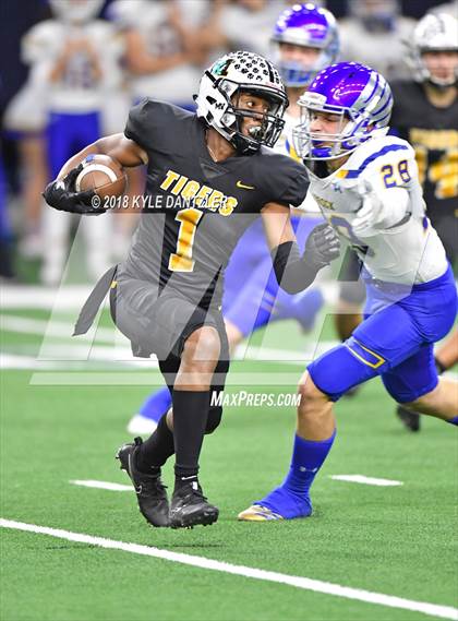 Thumbnail 1 in Malakoff vs Brock (UIL 3A Division 1 Semifinal) photogallery.