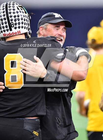Thumbnail 1 in Malakoff vs Brock (UIL 3A Division 1 Semifinal) photogallery.