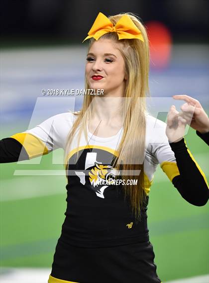Thumbnail 3 in Malakoff vs Brock (UIL 3A Division 1 Semifinal) photogallery.