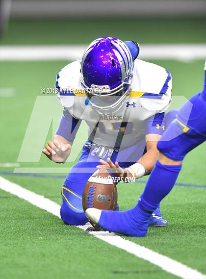Thumbnail 2 in Malakoff vs Brock (UIL 3A Division 1 Semifinal) photogallery.
