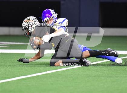 Thumbnail 2 in Malakoff vs Brock (UIL 3A Division 1 Semifinal) photogallery.