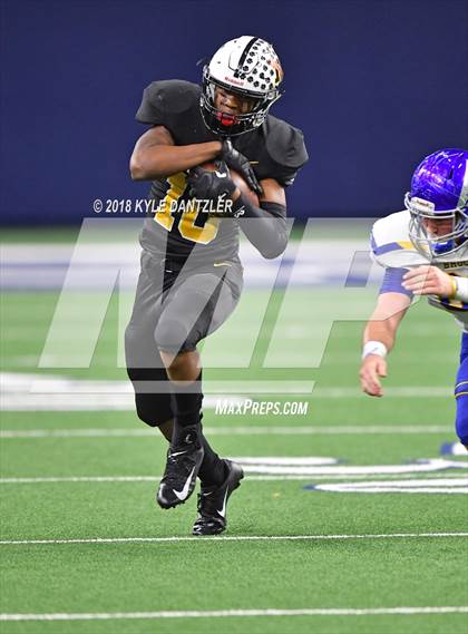 Thumbnail 2 in Malakoff vs Brock (UIL 3A Division 1 Semifinal) photogallery.