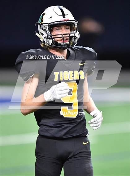 Thumbnail 3 in Malakoff vs Brock (UIL 3A Division 1 Semifinal) photogallery.