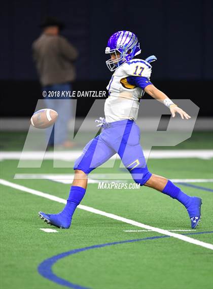 Thumbnail 2 in Malakoff vs Brock (UIL 3A Division 1 Semifinal) photogallery.