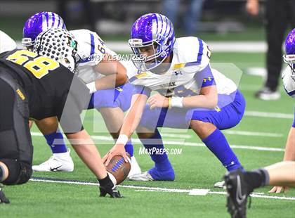 Thumbnail 3 in Malakoff vs Brock (UIL 3A Division 1 Semifinal) photogallery.