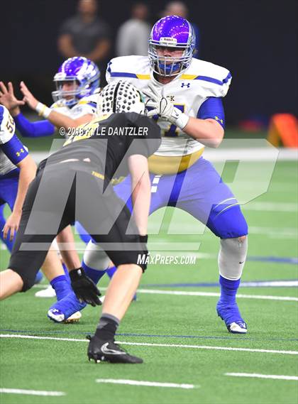 Thumbnail 3 in Malakoff vs Brock (UIL 3A Division 1 Semifinal) photogallery.