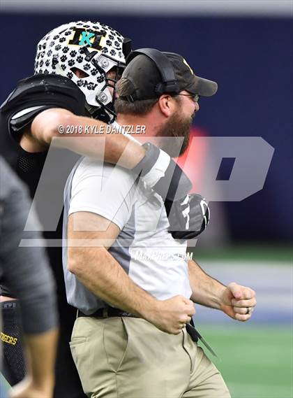 Thumbnail 1 in Malakoff vs Brock (UIL 3A Division 1 Semifinal) photogallery.