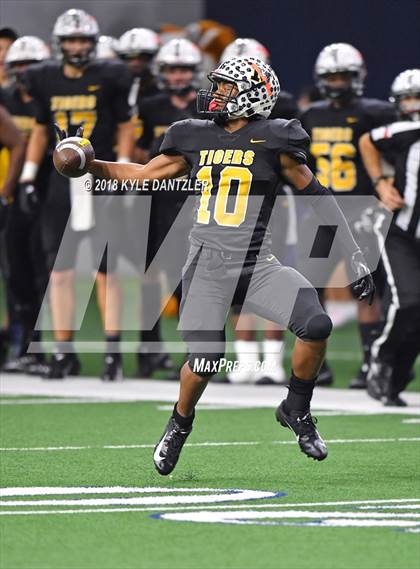 Thumbnail 3 in Malakoff vs Brock (UIL 3A Division 1 Semifinal) photogallery.
