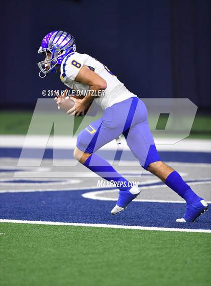 Thumbnail 3 in Malakoff vs Brock (UIL 3A Division 1 Semifinal) photogallery.