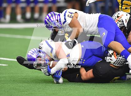 Thumbnail 2 in Malakoff vs Brock (UIL 3A Division 1 Semifinal) photogallery.