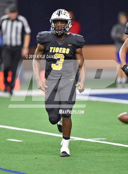 Thumbnail 3 in Malakoff vs Brock (UIL 3A Division 1 Semifinal) photogallery.