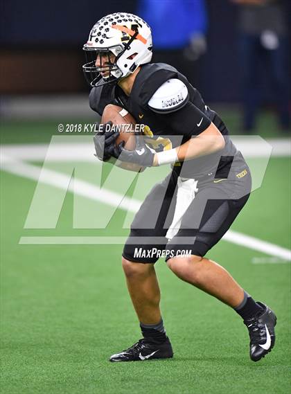Thumbnail 3 in Malakoff vs Brock (UIL 3A Division 1 Semifinal) photogallery.