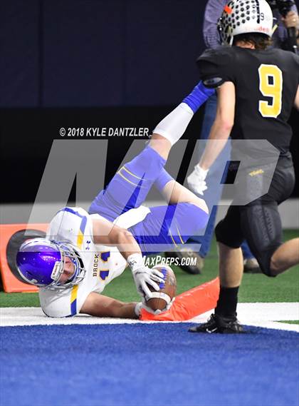Thumbnail 1 in Malakoff vs Brock (UIL 3A Division 1 Semifinal) photogallery.