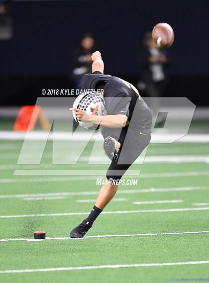 Thumbnail 3 in Malakoff vs Brock (UIL 3A Division 1 Semifinal) photogallery.