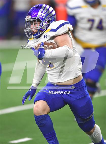 Thumbnail 1 in Malakoff vs Brock (UIL 3A Division 1 Semifinal) photogallery.
