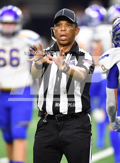 Thumbnail 3 in Malakoff vs Brock (UIL 3A Division 1 Semifinal) photogallery.