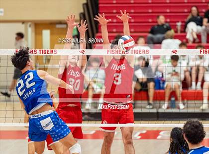 Thumbnail 3 in Fishers vs. Hamilton Southeastern (IHSAA Sectional 8 Round 1) photogallery.