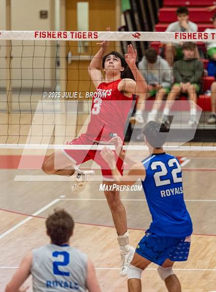 Thumbnail 3 in Fishers vs. Hamilton Southeastern (IHSAA Sectional 8 Round 1) photogallery.