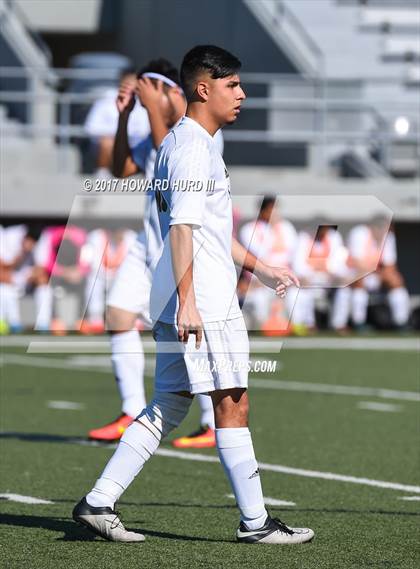 Thumbnail 3 in South Hills vs. Azle (Jonny Baggett Memorial Kickoff Classic) photogallery.