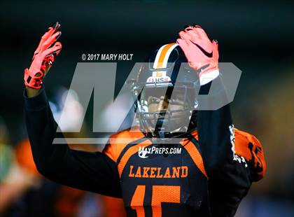 Thumbnail 3 in Winter Haven @ Lakeland (FHSAA 7A Regional Semifinal) photogallery.