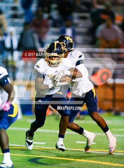 Thumbnail 1 in Winter Haven @ Lakeland (FHSAA 7A Regional Semifinal) photogallery.