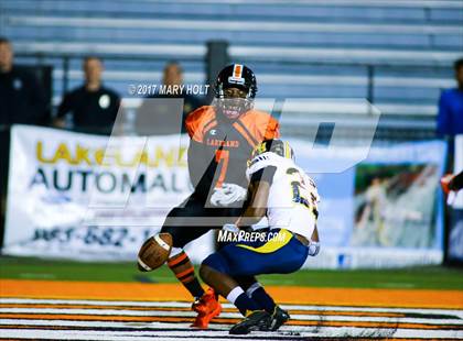 Thumbnail 2 in Winter Haven @ Lakeland (FHSAA 7A Regional Semifinal) photogallery.