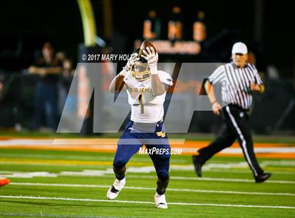 Thumbnail 2 in Winter Haven @ Lakeland (FHSAA 7A Regional Semifinal) photogallery.