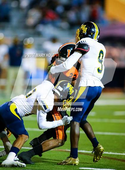 Thumbnail 1 in Winter Haven @ Lakeland (FHSAA 7A Regional Semifinal) photogallery.