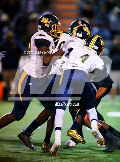 Thumbnail 2 in Winter Haven @ Lakeland (FHSAA 7A Regional Semifinal) photogallery.