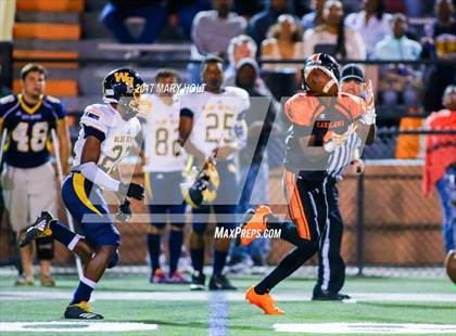 Thumbnail 2 in Winter Haven @ Lakeland (FHSAA 7A Regional Semifinal) photogallery.