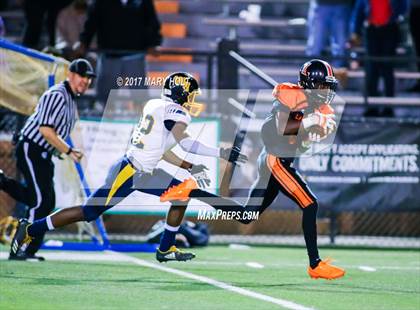 Thumbnail 3 in Winter Haven @ Lakeland (FHSAA 7A Regional Semifinal) photogallery.