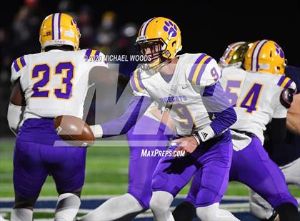 Thumbnail 3 in Shiloh Christian vs. Dumas (AAA 4A Quarterfinal Playoff) photogallery.