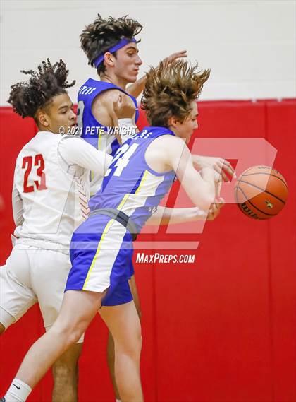 Thumbnail 3 in Sarasota Christian @ Cardinal Mooney photogallery.