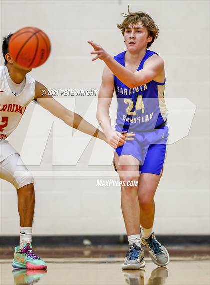 Thumbnail 3 in Sarasota Christian @ Cardinal Mooney photogallery.
