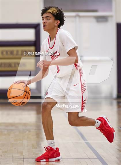 Thumbnail 2 in Riverdale Ridge vs. Denver East photogallery.
