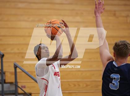 Thumbnail 2 in Riverdale Ridge vs. Denver East photogallery.